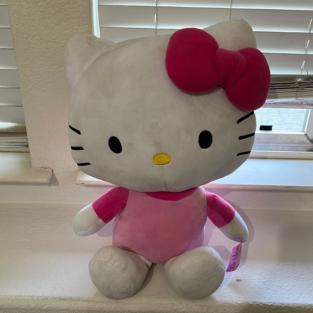 Hello Kitty Plush - 2011